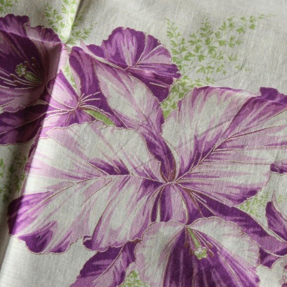 Vintage 1950s Handkerchief, Iris Purple Flower Print Cotton Hankie - Picture 9 of 15
